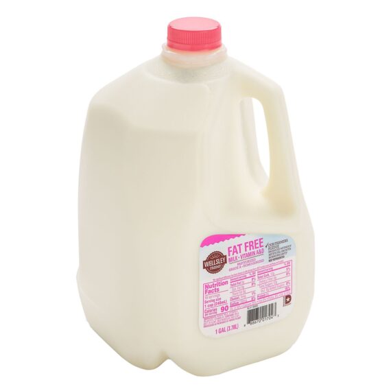 Wellsley Farms Skim Milk, 1 gal.