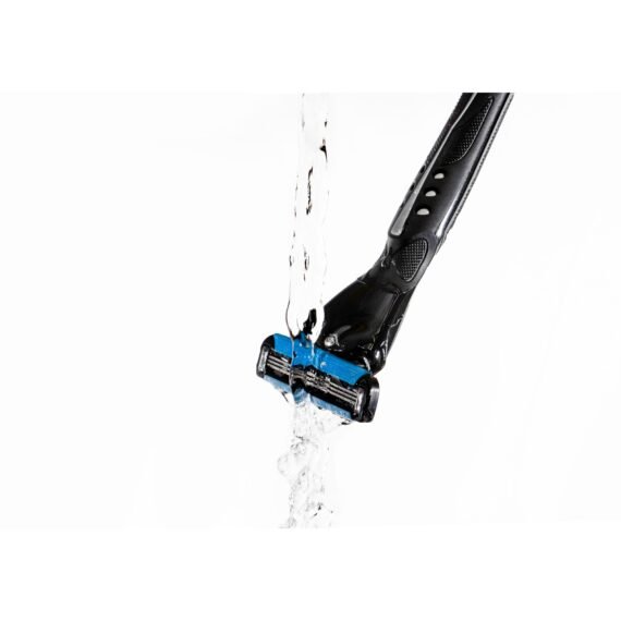 Berkley Jensen Men's Triple Blade Shaving System Handle with 13 Refills