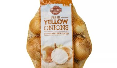 Wellsley Farms Yellow Onions, 3 lbs.